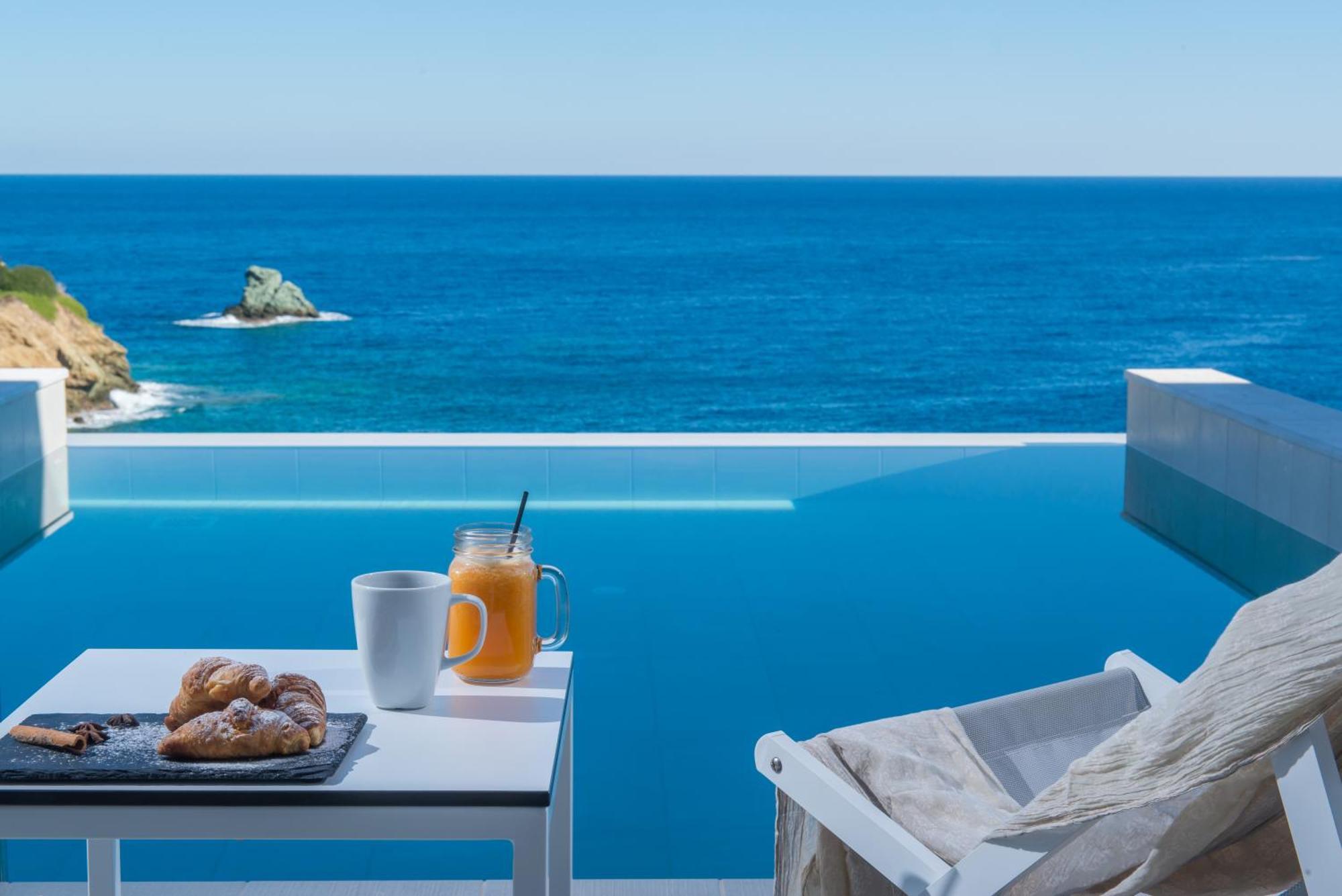 Superior Sea View Room Private Pool