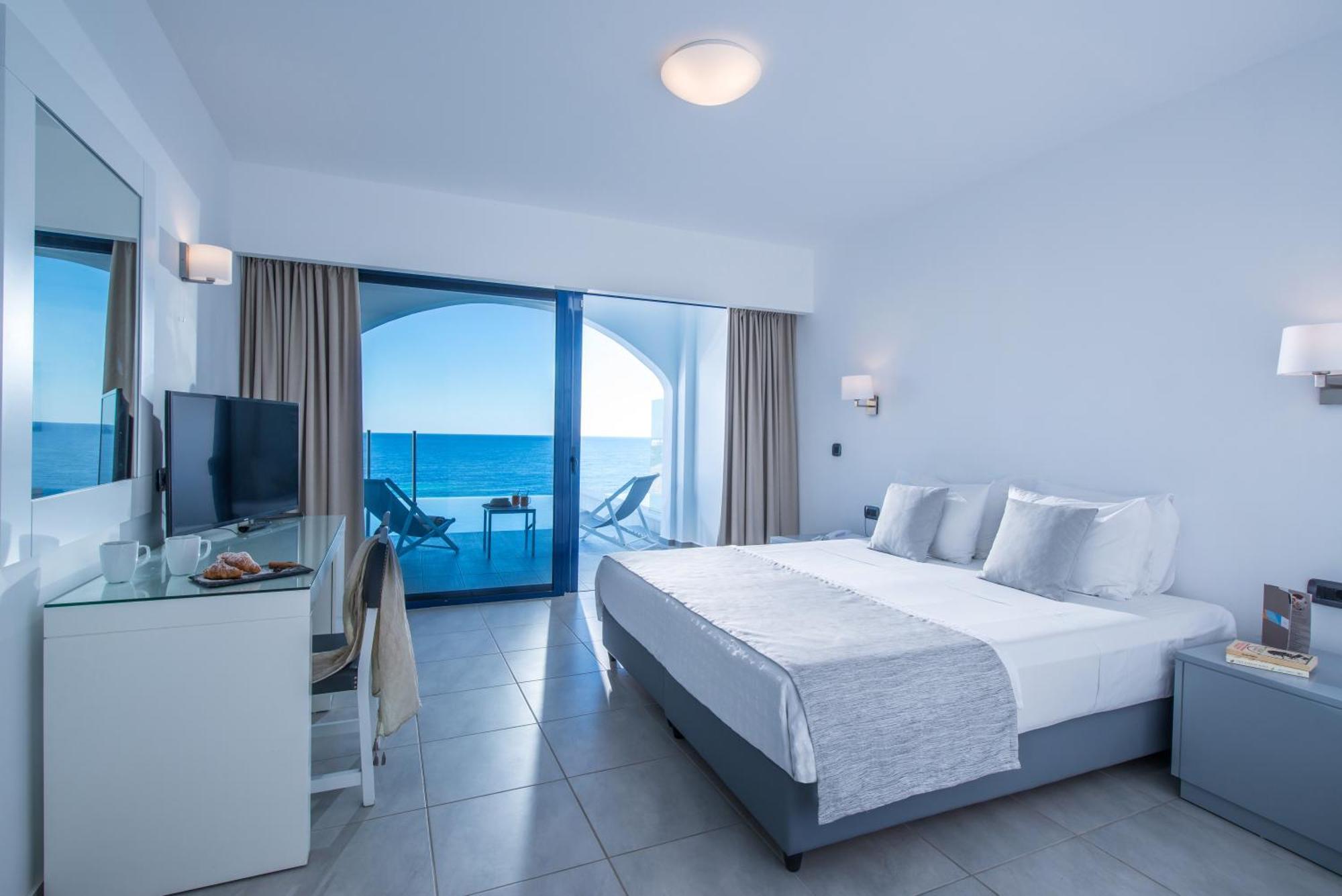 Superior Sea View Room Private Pool